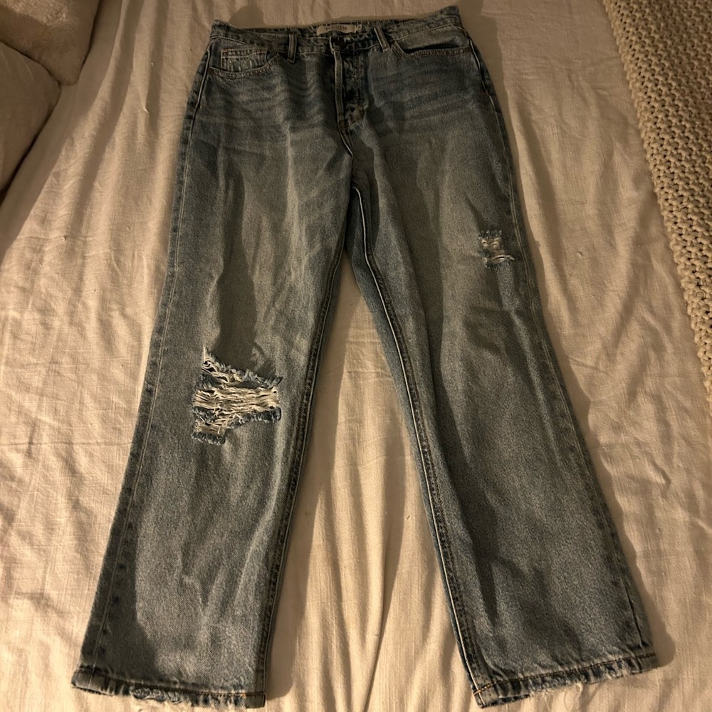 VICI Ripped Knee Jeans